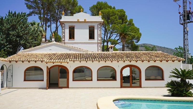 Foto 30b7bbfd-8d8e-4293-8f89-7204ec6c27d9. Casa palacete a la venta! en Parcent