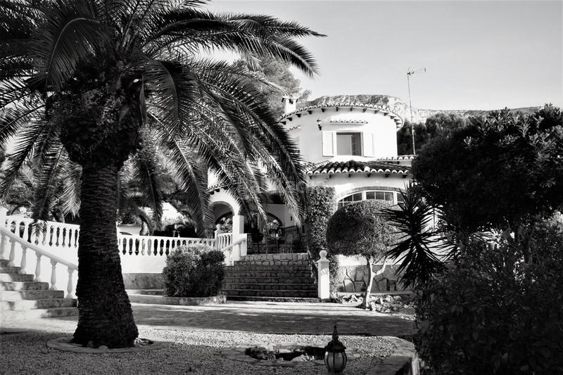 Foto b9185ded-3c9e-4799-9813-057425d5d83d. Casa espectacular villa en plena naturaleza del montgó en Dénia