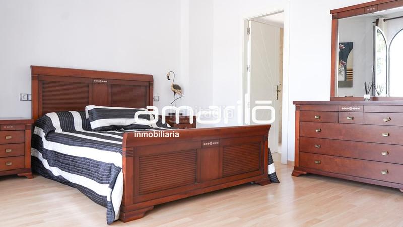 Foto 31f789ed-01ba-4087-8a11-02e8c1620ee2. Casa aparellada amb calefacció aparcament piscina a Eliana (l´)