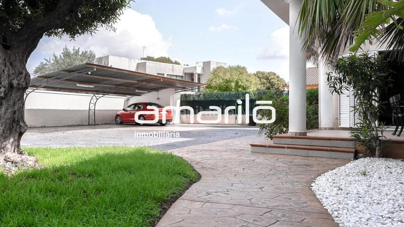 Foto 37dc66d8-933d-49e7-9b92-769485e019dd. Casa aparellada amb calefacció aparcament piscina a Eliana (l´)