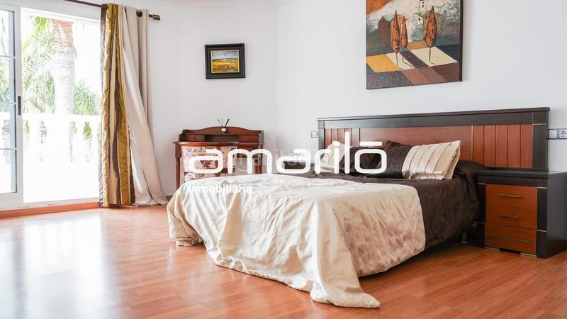 Foto 6448b494-e251-49e6-873a-f9a30be10ca5. Casa aparellada amb calefacció aparcament piscina a Eliana (l´)