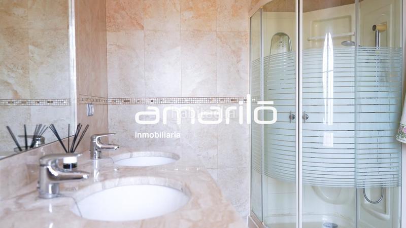 Foto 74172f52-b185-4ad8-862c-de910af84163. Casa aparellada amb calefacció aparcament piscina a Eliana (l´)