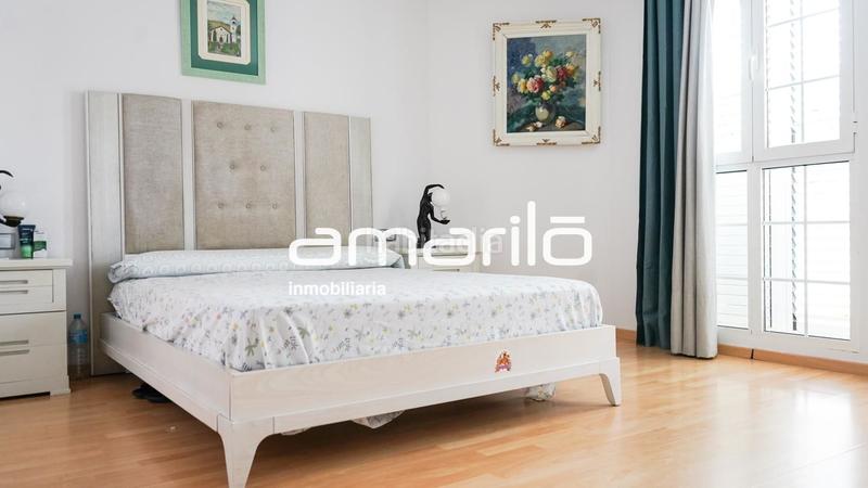 Foto 7cf36656-abe5-4f7a-b771-e21c664ce137. Casa aparellada amb calefacció aparcament piscina a Eliana (l´)