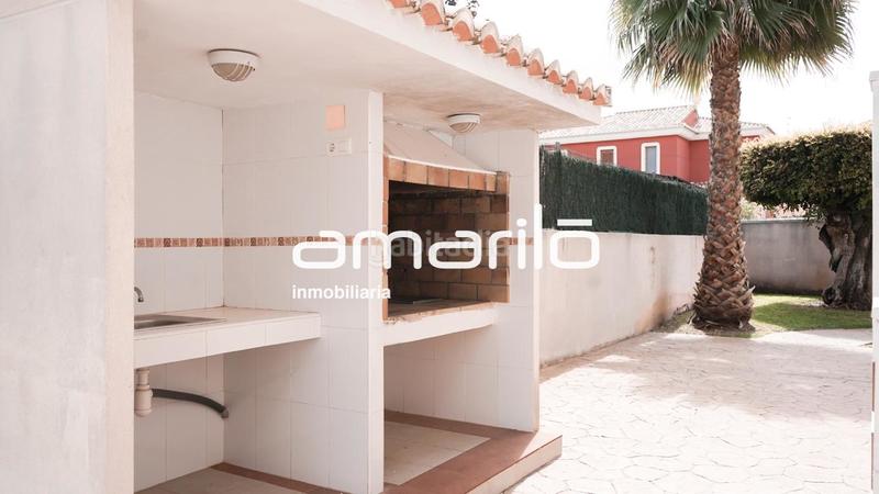 Foto 9830d322-1fb5-4104-b037-9f8515acf28f. Casa aparellada amb calefacció aparcament piscina a Eliana (l´)