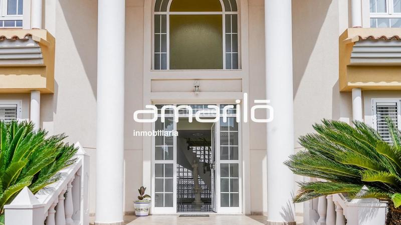 Foto c72c2e52-b468-48c7-8c10-0a0bb3e7a982. Casa aparellada amb calefacció aparcament piscina a Eliana (l´)