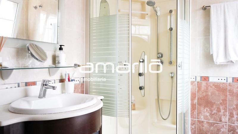 Foto f4e7067d-9fb1-46ac-8175-8ff7ac2c324a. Casa aparellada amb calefacció aparcament piscina a Eliana (l´)