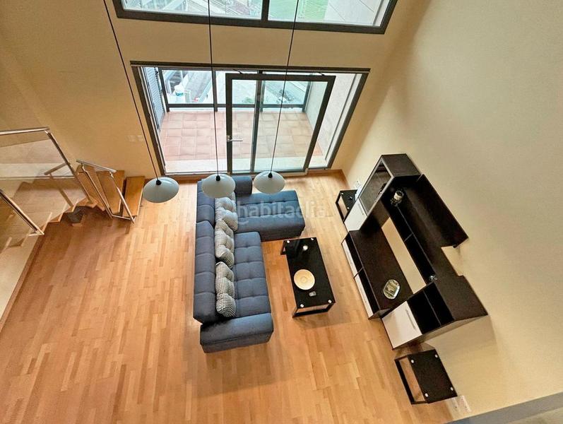Foto 7adc9466-e2ea-4b8a-843c-f0281034b290. Alquiler dúplex amarilo inmobiliaria alquila en valencia este maravilloso loft sin amueblar en Burjassot