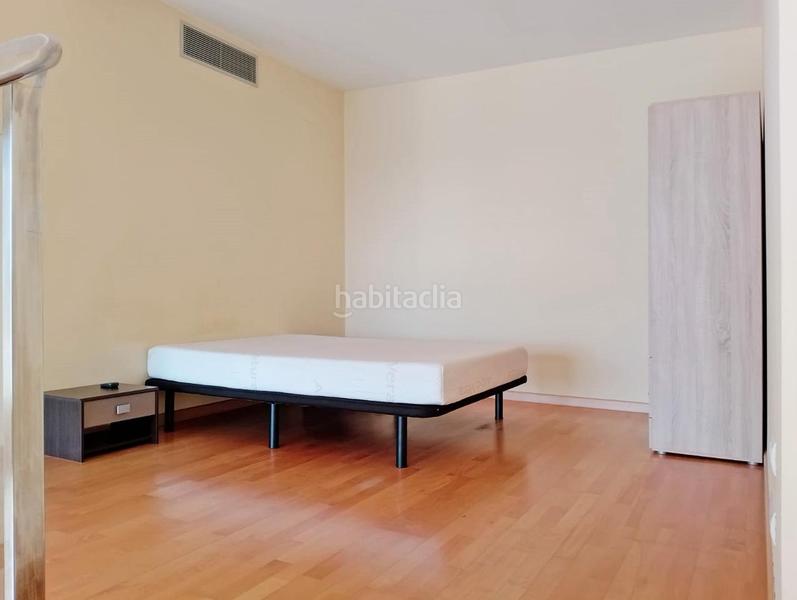 Foto 7b13e717-1e4e-4c04-86c5-28c23e83b348. Alquiler dúplex amarilo inmobiliaria alquila en valencia este maravilloso loft sin amueblar en Burjassot