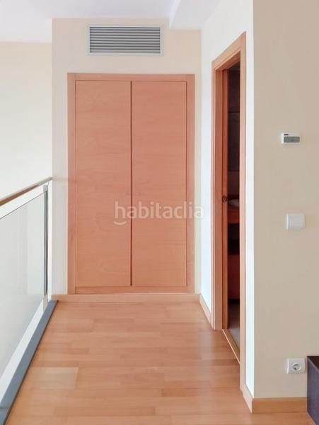 Foto 8e81c3bd-912d-4eef-b1e1-c5f4d80410bf. Alquiler dúplex amarilo inmobiliaria alquila en valencia este maravilloso loft sin amueblar en Burjassot
