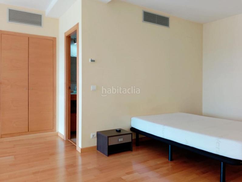 Foto b5b52e6a-70e7-4838-9e4a-3613d7055ec2. Alquiler dúplex amarilo inmobiliaria alquila en valencia este maravilloso loft sin amueblar en Burjassot
