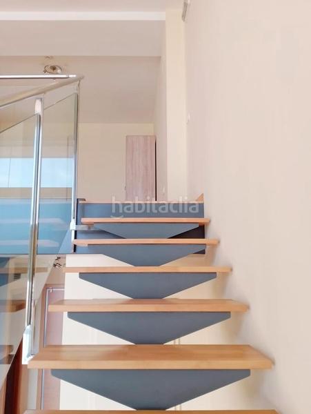 Foto b6916eac-0a09-476d-8e66-efe702cb80fa. Alquiler dúplex amarilo inmobiliaria alquila en valencia este maravilloso loft sin amueblar en Burjassot