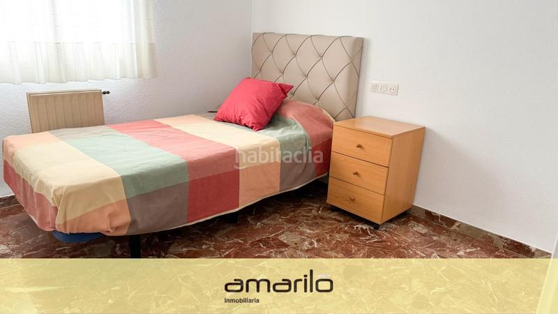 Foto 6be0d327-9b5e-4d36-9f35-f5e160d56b4e. Alquiler piso formidable piso de alquiler en extramurs en Valencia