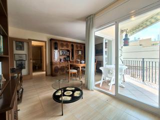 Apartament  Avinguda costa brava. Centro con terraza a 200 metros de la playa