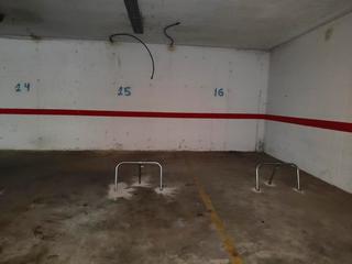 Car parking in Calle almonaster la real 4