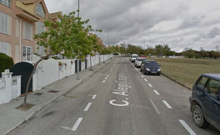 Semi detached house  Calle alejo carpentier