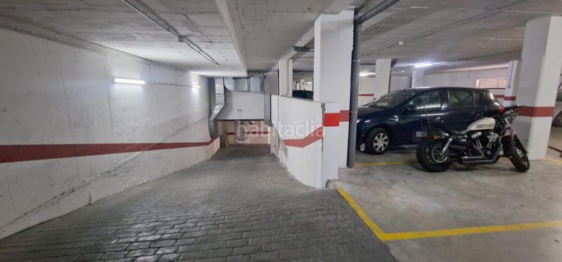 Foto 2287fb6c-83c1-461d-bae3-04851067dc55. Aparcament cotxe a calle narciso 6 a Los Pacos Fuengirola