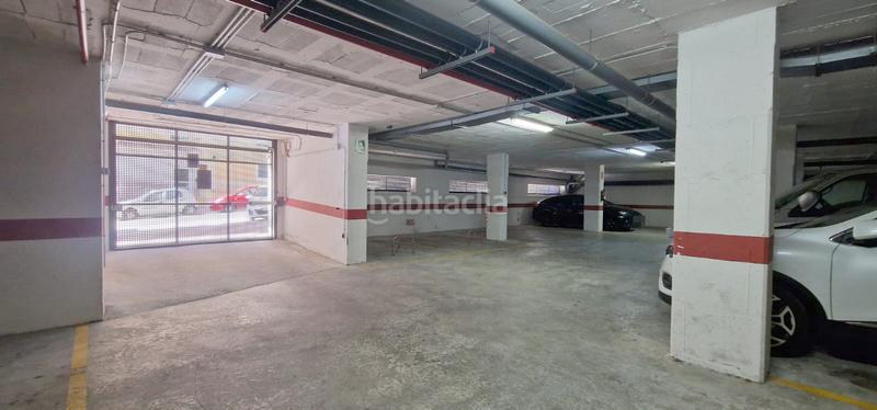 Foto d40e5bca-b3e5-416a-adb9-675ab0b76f83. Aparcament cotxe a calle narciso 6 a Los Pacos Fuengirola