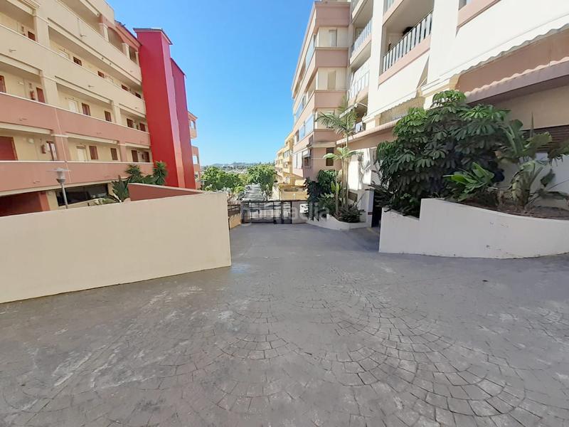 Foto e27073aa-7c1a-4c3b-a1c6-feb0bb98c184. Parking coche en calle narciso 6 en Los Pacos Fuengirola