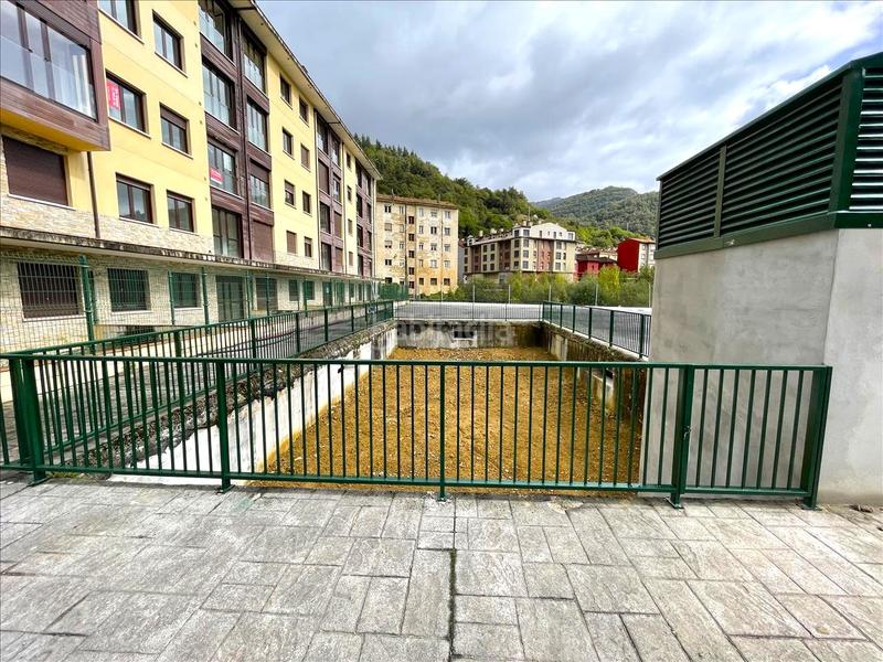 Foto 5ec99853-e1cc-434a-a663-c03ee44b2e1e. Edificio en Aller