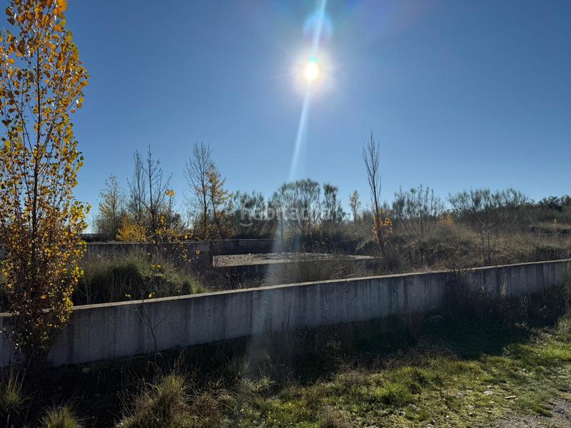 Foto d08fb388-3e2c-4b59-b10f-706780ba15e4. Terreno residencial en avenida de navalafuente 26 en Venturada