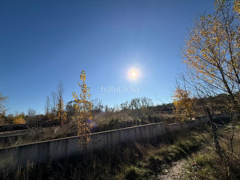 Foto e25e0b28-7ddc-4585-bf1d-4d17e59255c9. Terreno residencial en avenida de navalafuente 26 en Venturada