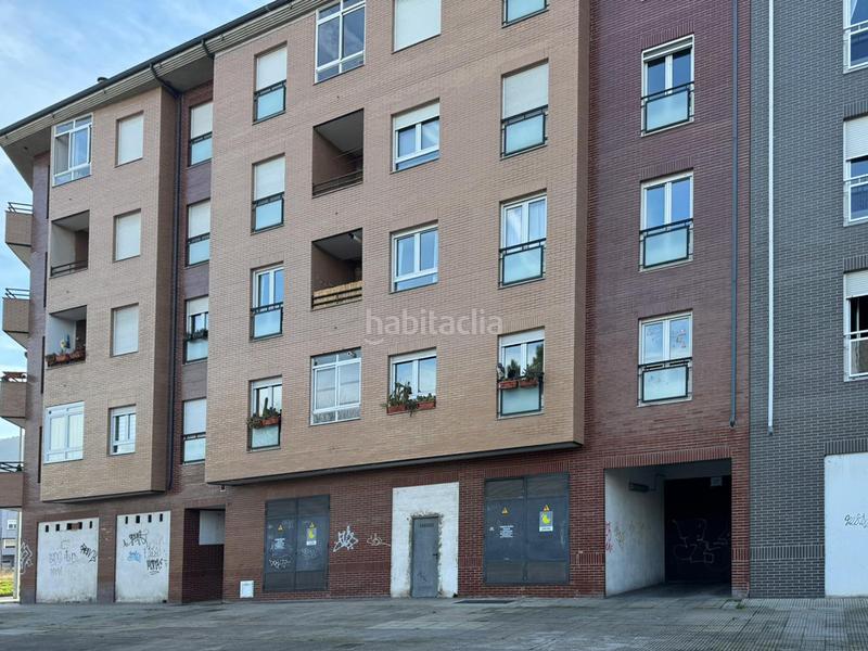 Foto 1100dd01-6852-4bf3-8785-4dd0247d1dde. Local comercial a Flores de Sil - La Placa Ponferrada