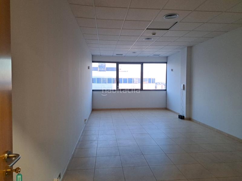 Foto 34900e86-af17-402a-8f90-d8a1e22b1179. Bureau dans San Jerónimo - La Bachillera Sevilla