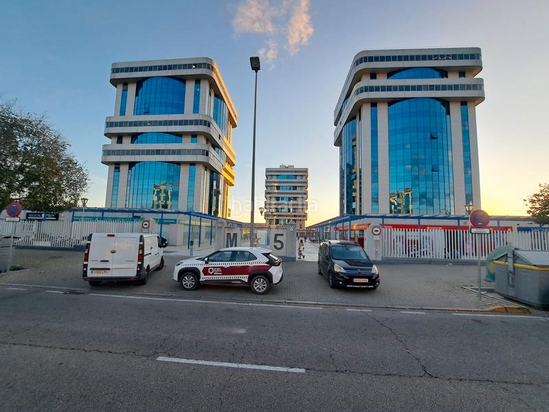 Foto e8b49606-d3d2-4a16-b168-0a4affe3ab68. Office space in San Jerónimo - La Bachillera Sevilla