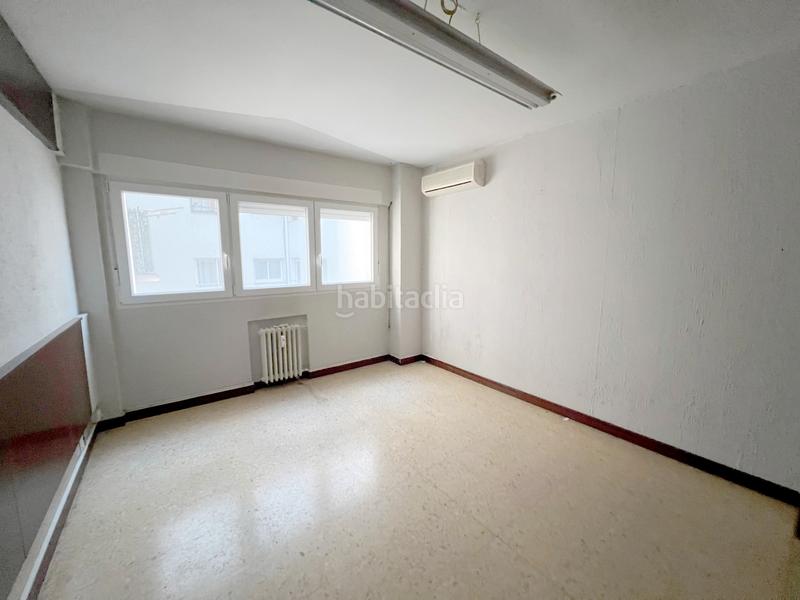 Foto 4b4a5fad-d1ce-4b73-84e7-18ff890f460e. Office space with heating in Alfonso Zaragoza