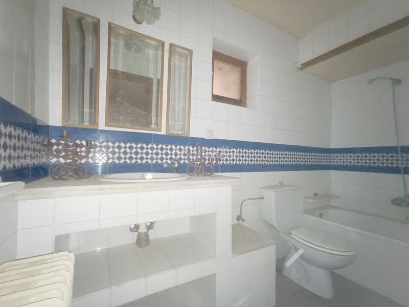 Foto f04e7d45-983c-4db8-8e4f-e035ed2f5466. Masia a Galar