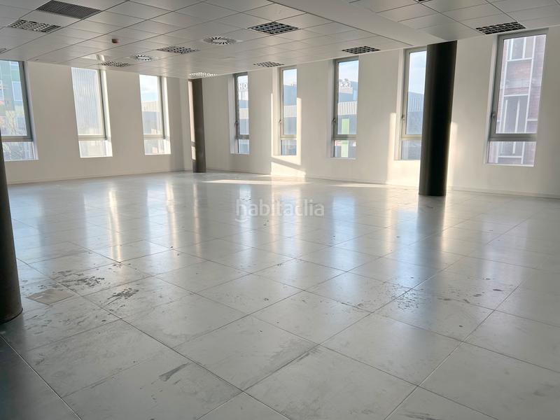 Foto cb16ad53-8a86-4f83-823a-a3c90dd7862e. Bureau avec chauffage dans Garrapinillos Zaragoza