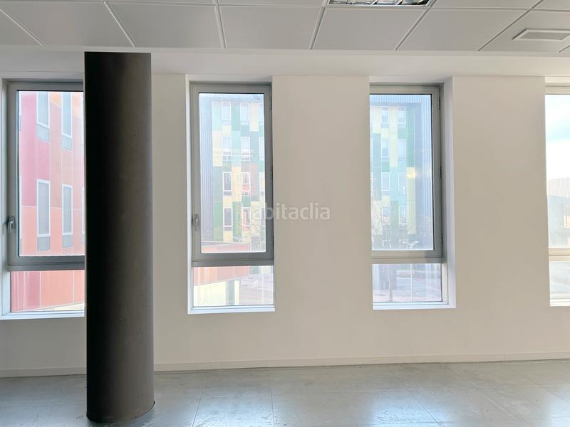 Foto 2aa864bf-72db-44f5-8dab-3b9504c03afe. Oficina en Garrapinillos Zaragoza