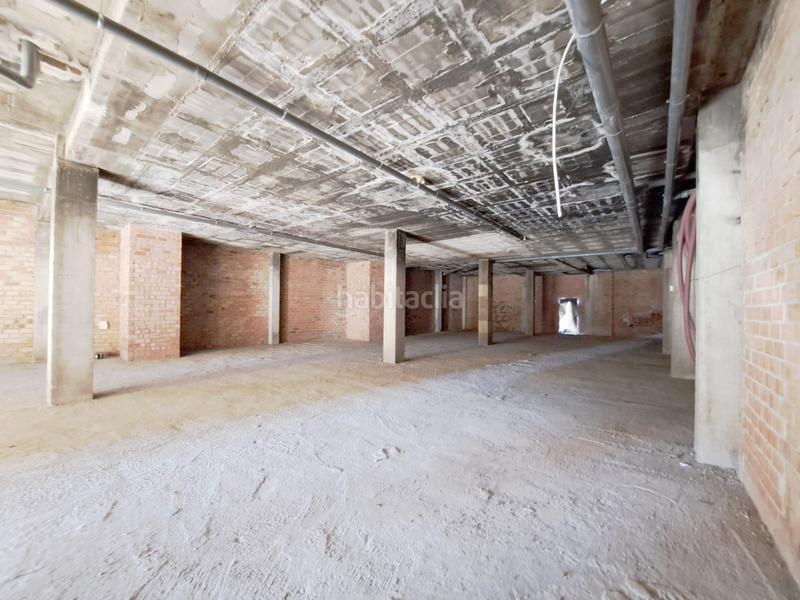 Foto c13c78af-21d3-4452-94ac-d44441372ded. Local comercial en Sta. Aurelia - Cantábrico - Atlàntico - La Romería Sevilla