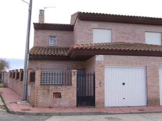 Xalet a Calle zarzamora 1. Espectacular chalet adosado