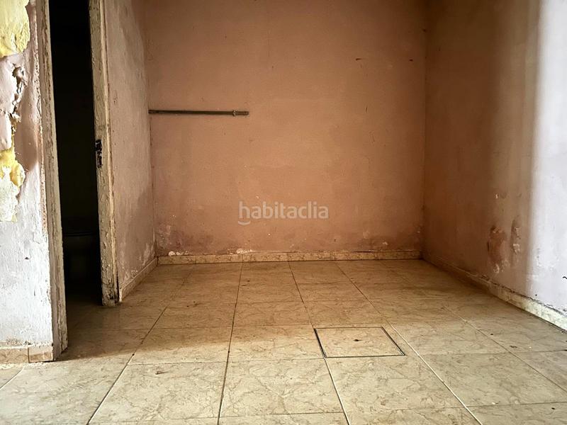 Foto 6eb0a15c-1f9e-4eb1-a776-1942f514f4f6. Local comercial en Xúquer Terrassa