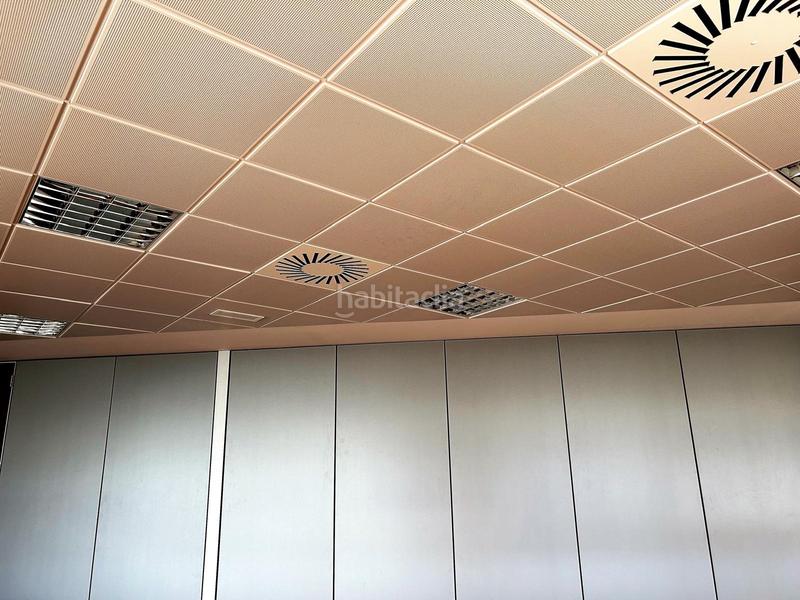 Foto 2a9fd1d4-afbe-48d3-baa7-bc4c4a7daa3e. Bureau dans Garrapinillos Zaragoza