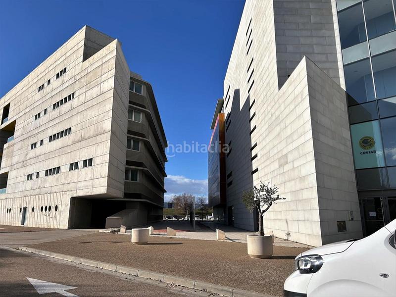 Foto 801cef6f-d96f-4150-a3dd-0f054da4f986. Bureau dans Garrapinillos Zaragoza