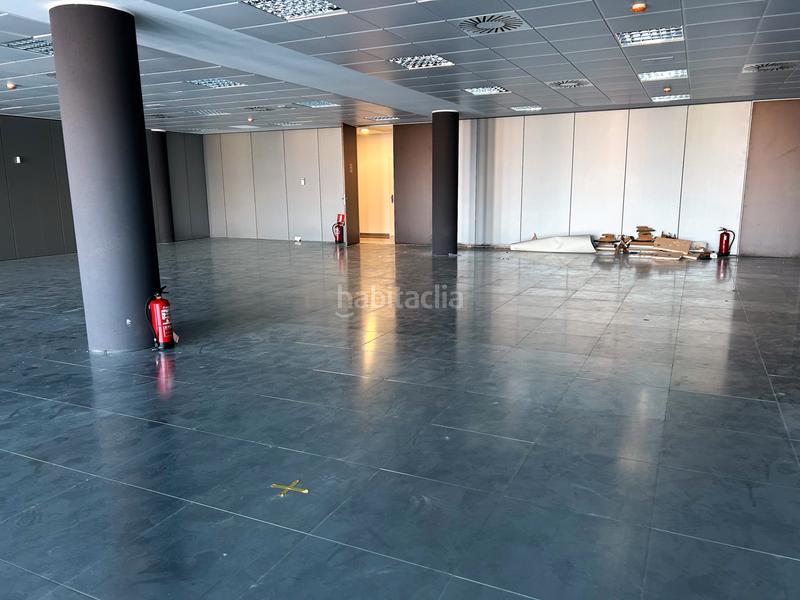 Foto 3549def6-0cdf-4195-bf17-1c06b2cdc689. Büro in Garrapinillos Zaragoza