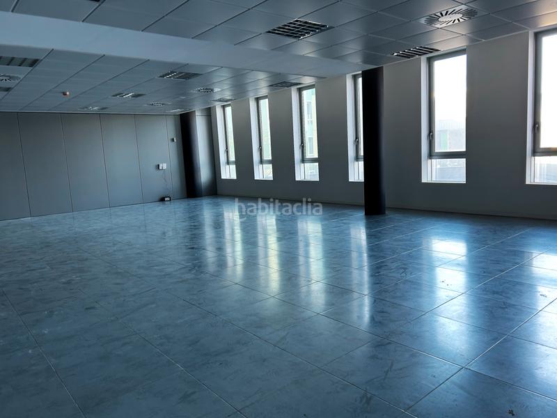 Foto e07c980a-3823-40bd-a3c4-10d7f736816f. Büro in Garrapinillos Zaragoza