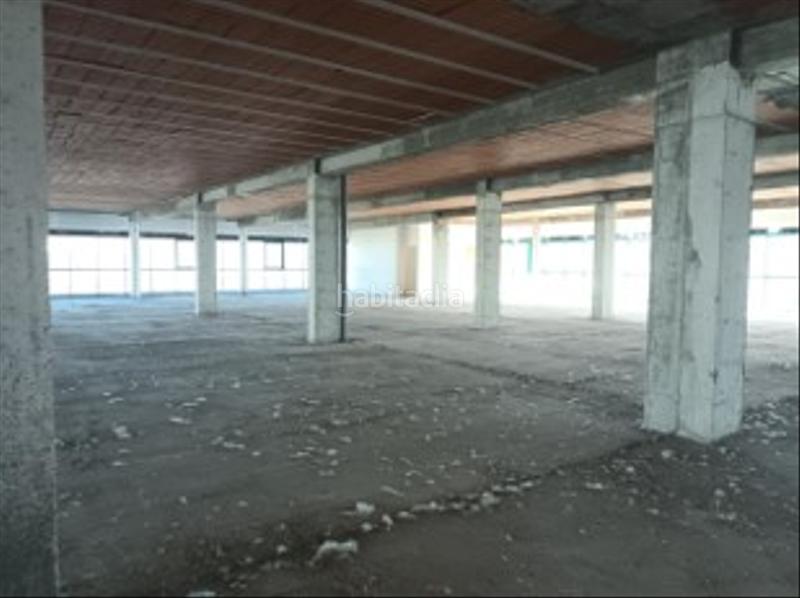 Foto 28f6e4fa-a3e0-4706-a2f5-66da66159f15. Local comercial en Cabanillas del Campo