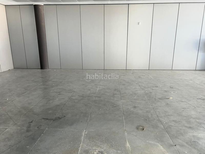 Foto 59772c28-b997-4b90-a328-2af22349acfc. Office space in calle osca 1 in Garrapinillos Zaragoza