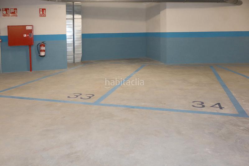 Foto c21aeb2c-e1da-4416-b50b-df90654cec27. Parking coche en Casablanca - Calvario Vigo