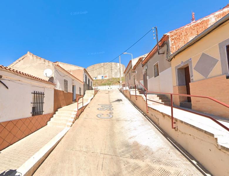 Foto 3e30220a-9cd6-40ef-9f1f-3954e81f4533. Casa adossada a Las Mercedes - El Carmen Puertollano