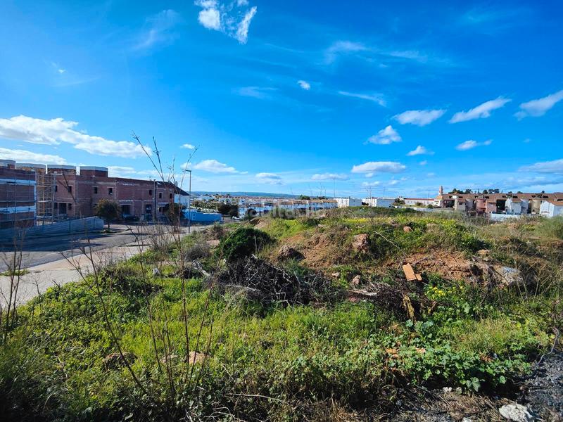 Foto 6d77b5f6-edc7-468a-931d-22b561fc0491. Terreny residencial a Ayamonte ciudad Ayamonte