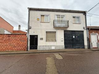 Casa a schiera in Calle honda 22