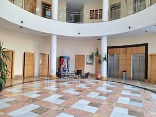 Office space in Calle segundo mata 1