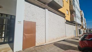 Local commercial à Calle Castuera 6