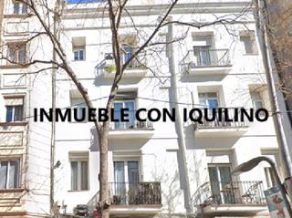 Appartement  Carrer de la creu coberta. Inmueble con iquilino