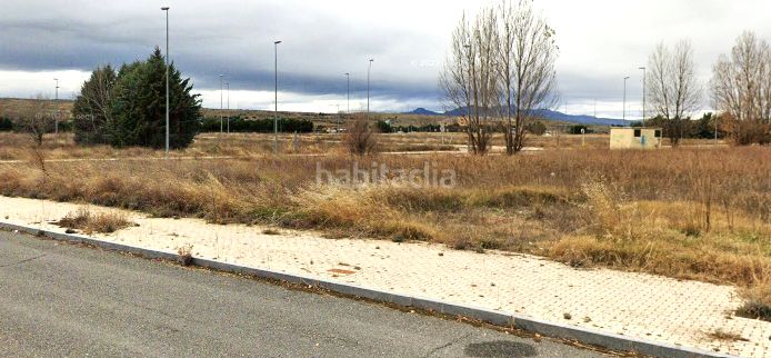 Foto b50093df-d604-438f-b191-33184a796163. Terreno residencial venta de suelo urbano residencial en calle bartolo. ávila en Soria