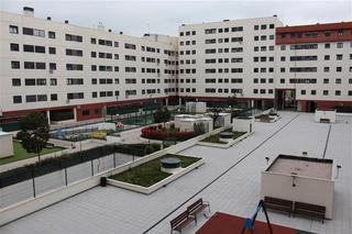 Car parking in Calle Francisco Umbral